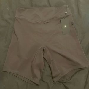 Balance Athletica “Vitality” the tendency rider short